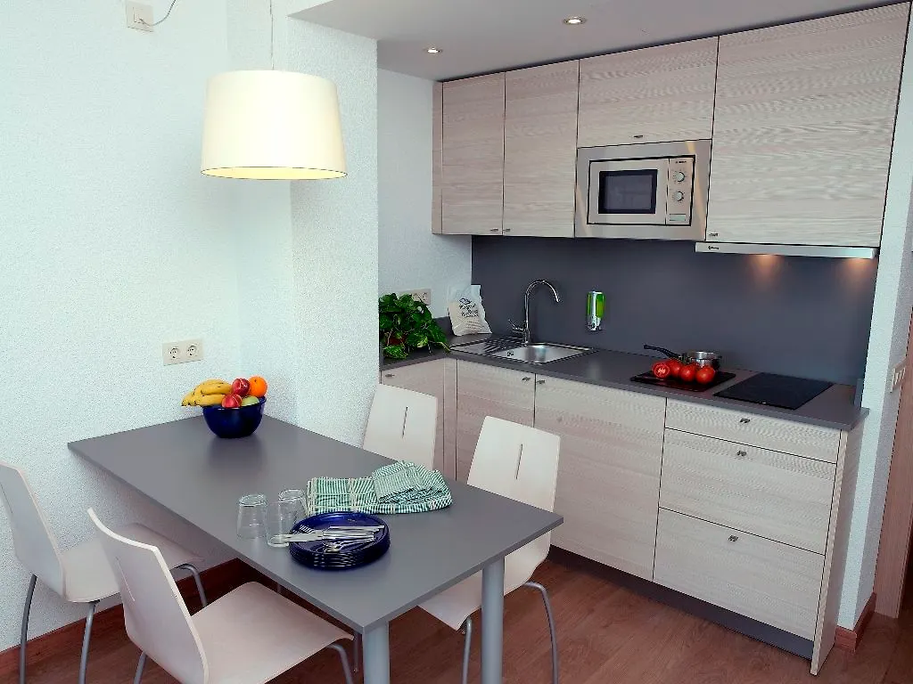 Almirall Apartaments Lloret de Mar